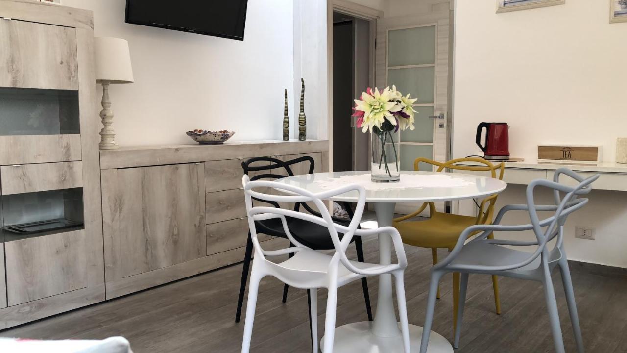Il Piccolo Attico Bed & Breakfast Калтаджироне Екстериор снимка