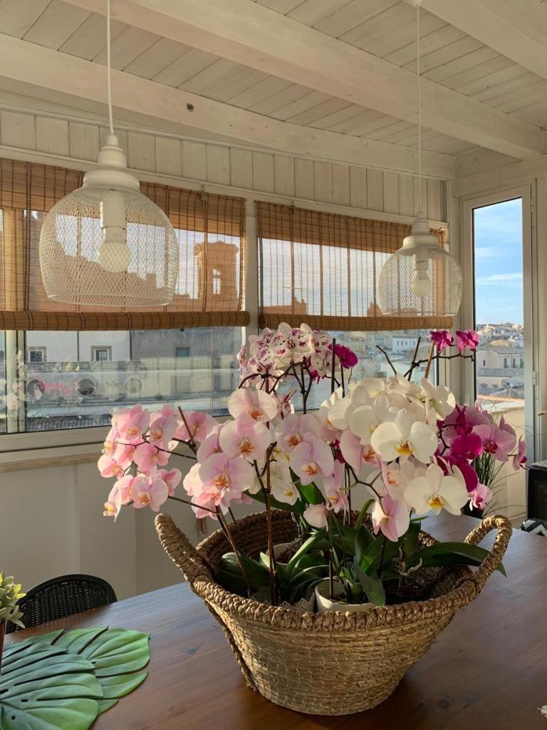Il Piccolo Attico Bed & Breakfast Калтаджироне Екстериор снимка
