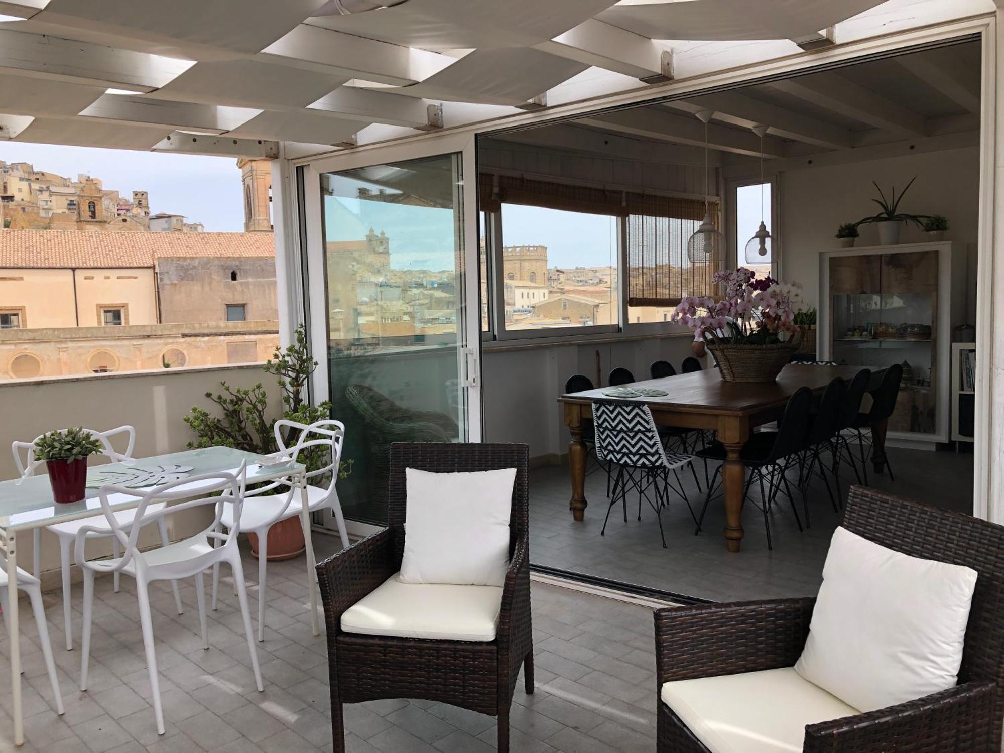 Il Piccolo Attico Bed & Breakfast Калтаджироне Екстериор снимка