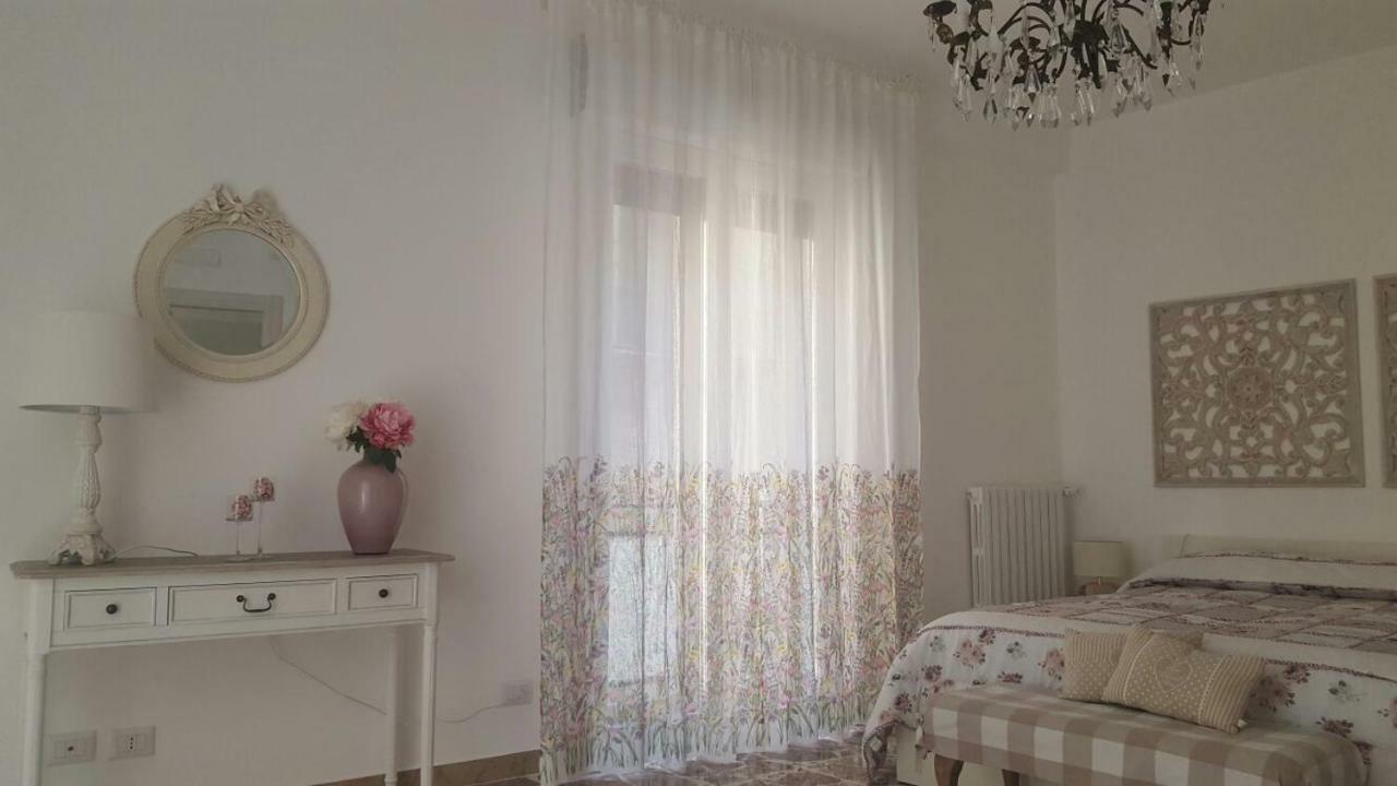 Il Piccolo Attico Bed & Breakfast Калтаджироне Екстериор снимка