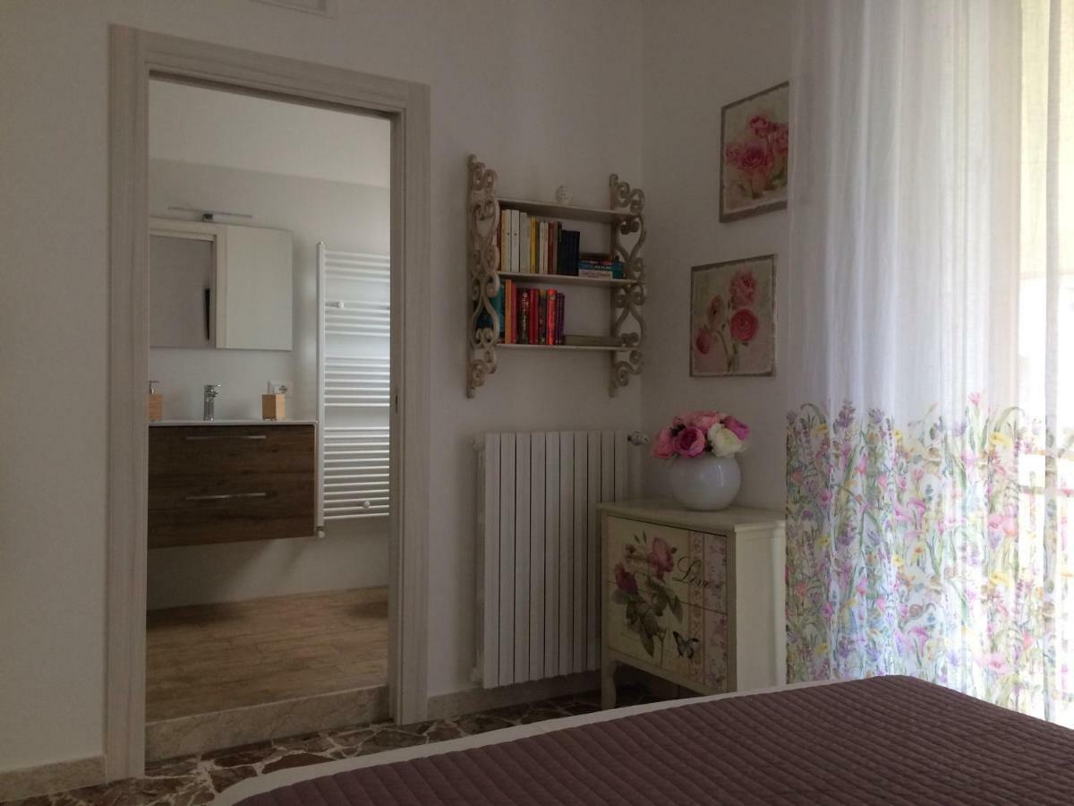 Il Piccolo Attico Bed & Breakfast Калтаджироне Екстериор снимка